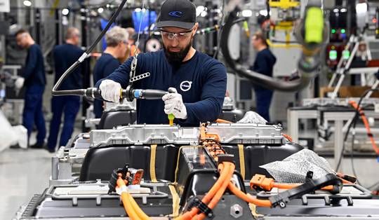 ‘Zo is de cirkel rond’: hoe België met Volvo Gent nu zelf de Chinese auto-industrie subsidieert