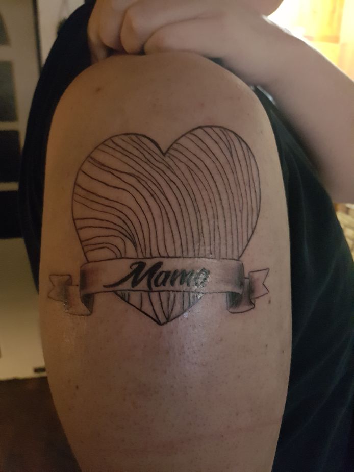 Wonderbaar Deze tatoeages zijn een eerbetoon aan mama | Home | gelderlander.nl JA-07