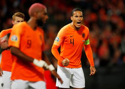 Oranje op Rapport: Onbetwiste leider Van Dijk neemt Oranje bij de hand