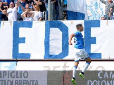 Nederlandse profvoetballer verdacht van vijf gewapende overvallen