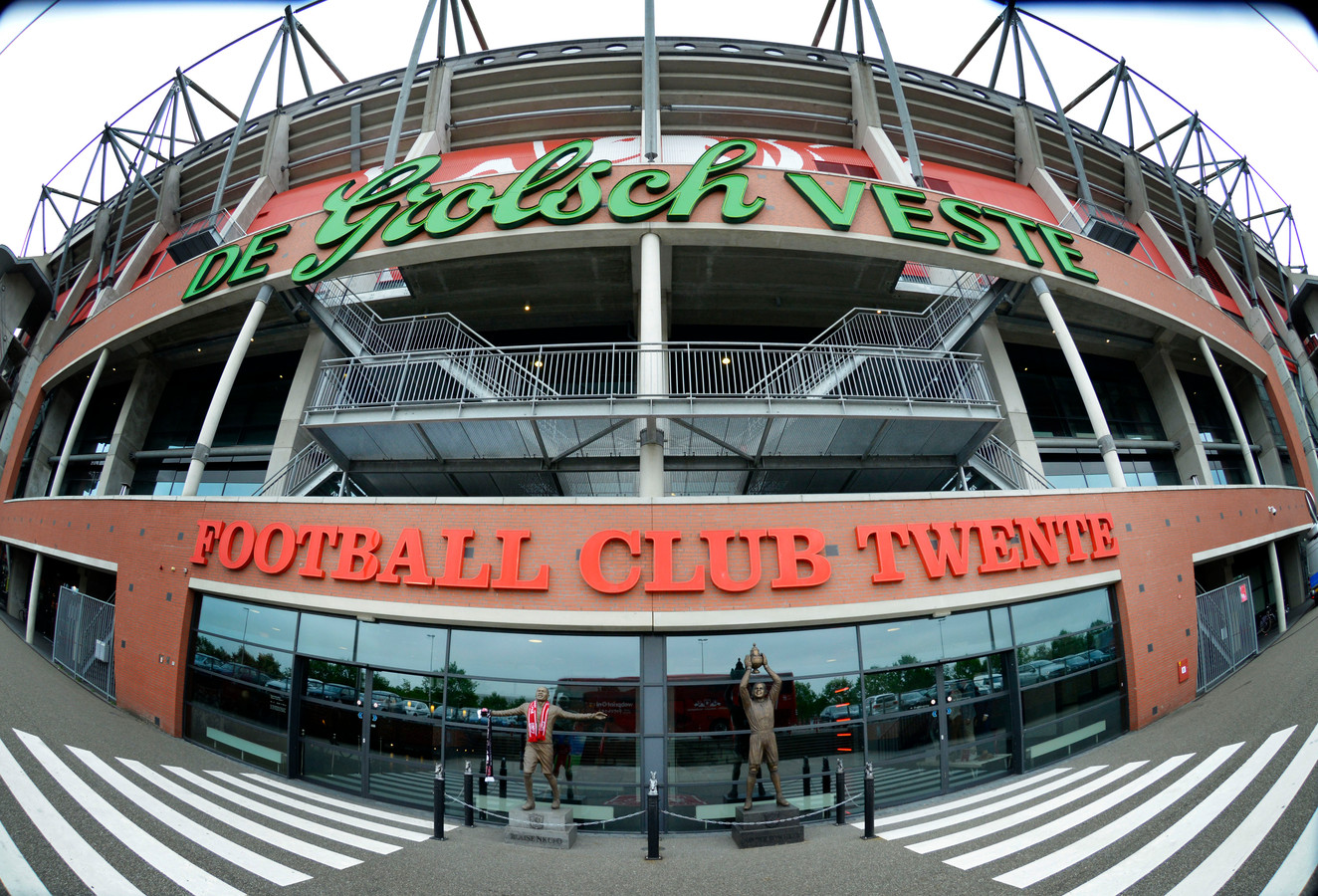 FC Twente haalt letters Grolsch van stadion voor EK ...