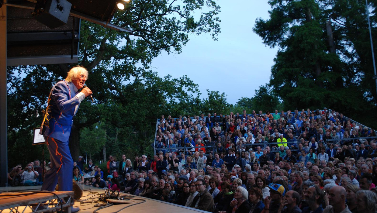 Openluchttheater Vondelpark opent seizoen met The Kik | Het Parool