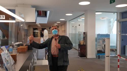 Boer Paul (67) brengt bom uit Tweede Wereldoorlog naar het gemeentehuis