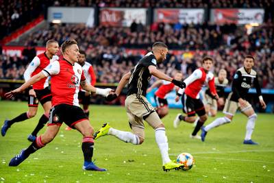 Feyenoord - Ajax zondagavond om acht uur?