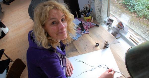 Kunstenares uit Middelbeers: 'Ik word blij als mijn werk andere mensen blij maakt' - Eindhovens Dagb