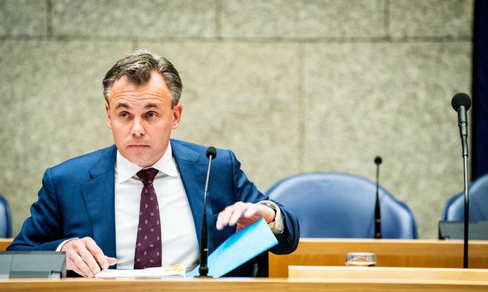 Staatssecretaris Mark Harbers van Justitie en Veiligheid tijdens een debat in de Tweede Kamer.