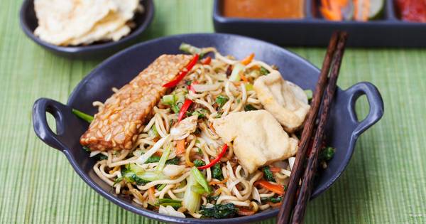 Eerste veteranendag voor oudgedienden uit de hele Bommelerwaard - BD.nl