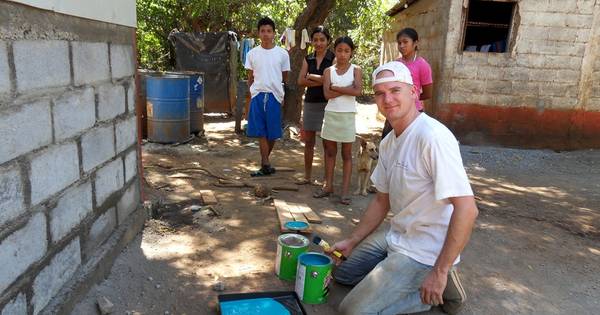 Stichting Color the World uit Wemeldinge wil school bouwen in Cambodja - PZC