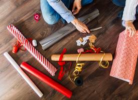 Tip voor alle hulpsinterklazen: maak je eigen cadeaupapier