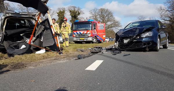 Meerdere gewonden bij zwaar ongeval vlakbij Beckum | Hengelo - Tubantia