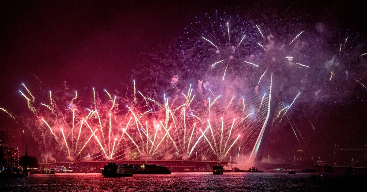 Schiedam stelt afsteken van consumentenvuurwerk met een jaar uit tot 2021 |  Waterweg | AD.nl