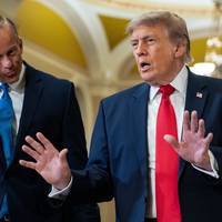 ‘Wilt u het echt weten?’, waagde senator Bill Cassidy te vragen aan Trump, waarna de president ontplofte van woede