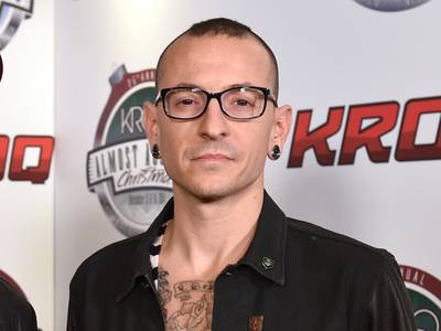 Linkin Park-zanger Chester Bennington (41) pleegt zelfmoord