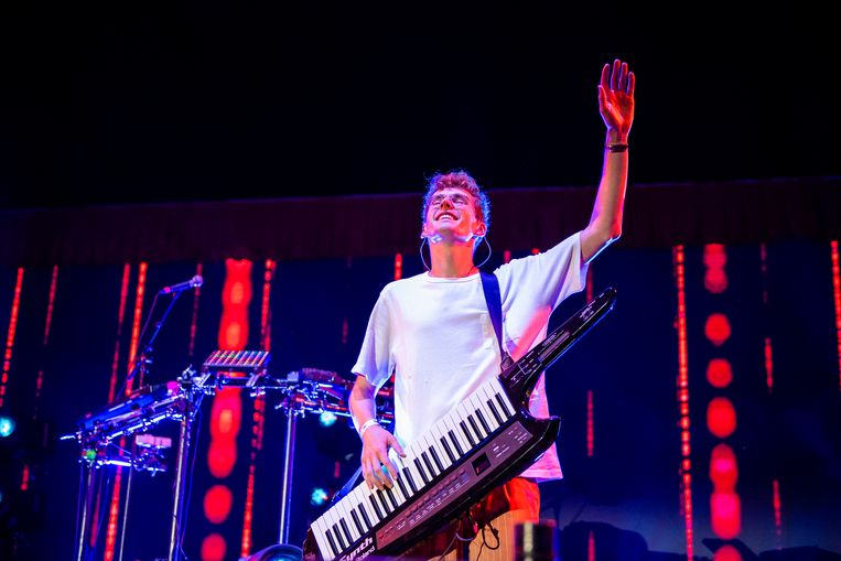 Lost Frequencies verschijnt mét band op podium Tomorrowland