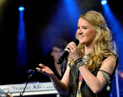 Laura van Kaam straalt met Marco Borsato en Dionne Stax viert vakantie op Mallorca