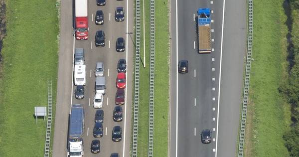 Donderdag Drukke Spits Door Duitse Feestdag Binnenland Ad Nl