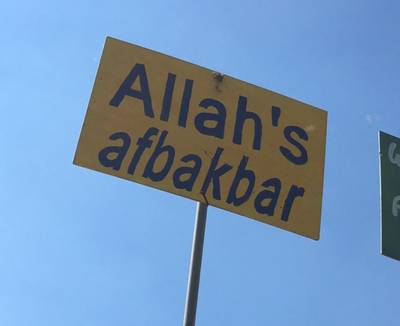 Bordjes op de Zwarte Cross: humor, géén racisme