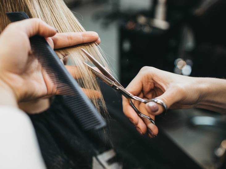 Bang voor een ‘coupe corona’? Zo houd je je kapsel in model