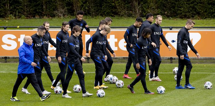 Oranje Is Compleet In Aanloop Naar Uitduel Met Bosnie Depay Geschorst Nederlands Voetbal Ad Nl