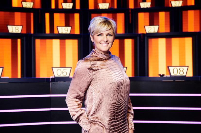 Caroline Tensen in Postcode Loterij Eén tegen 50 van RTL 4