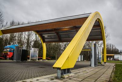 Laadpalenoorlog ontbrandt langs Nederlandse snelweg