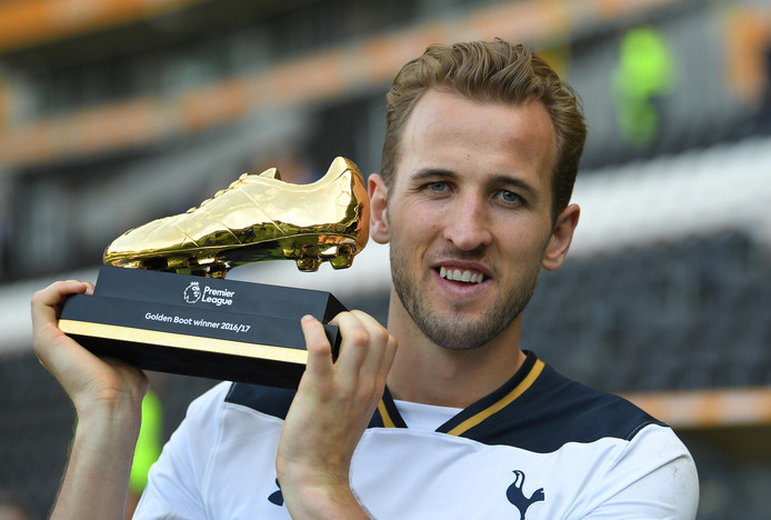 Harry Kane met de Gouden Schoen voor topscorer in de Premier League.
