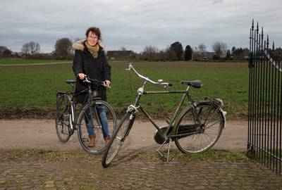 Ouders herkennen fietsen van overleden zoon op nieuwsfoto: ‘Ik was er altijd mee bezig’