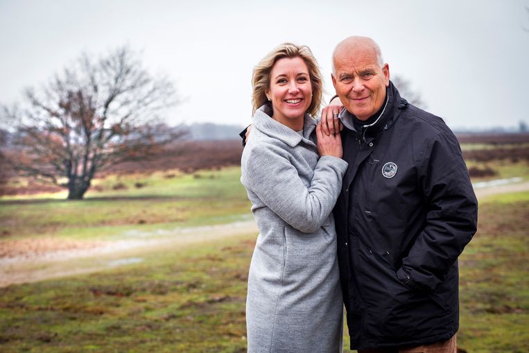 Langs Hunebedden En De Bakkerij Van Opa Met Vader En Dochter Ten Napel Het Parool