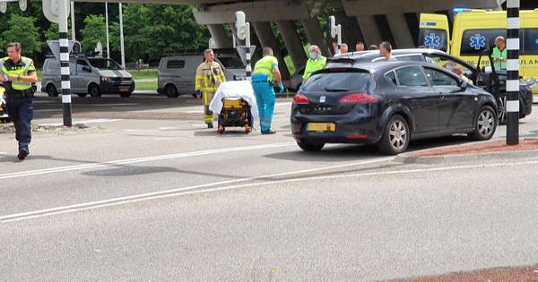 Gewonde bij aanrijding met drie auto's in Harderwijk.