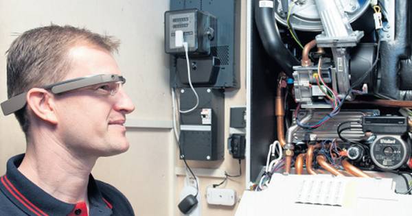 Monteurs Eneco Aan De Slag Met Google Glass Economie Ad Nl