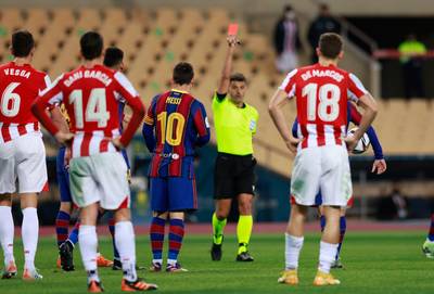 Messi suspendu deux matchs pour son exclusion en  Supercoupe: le Barça fait appel