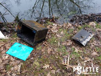 Antieke muntencollectie teruggevonden in sloot na inbraak