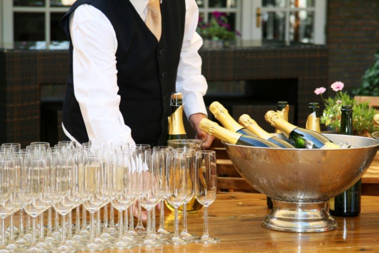 Horeca Vindt Geen Personeel Om Met Feestdagen Te Werken De Morgen