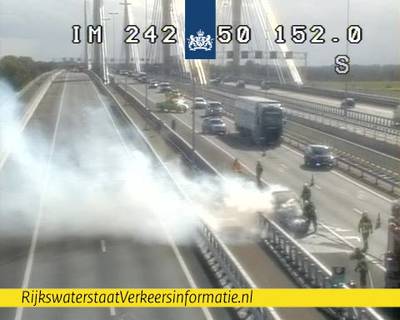 Verkeerschaos rond Nijmegen door storing matrixborden boven A50