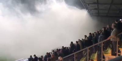 Hooivorken en brand bij bizar duel Cambuur - Jong Utrecht