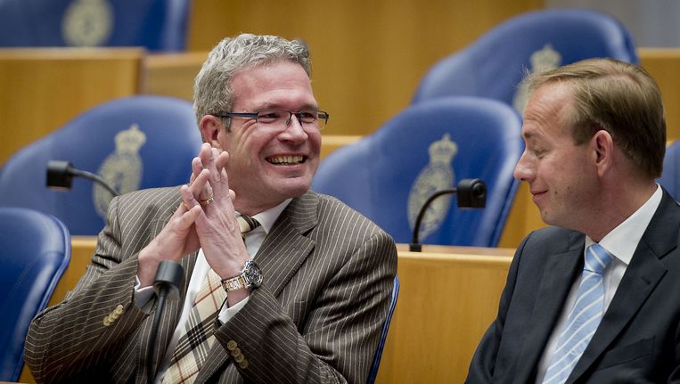 Elbert Dijkgraaf in gesprek met Kees van der Staaij. Beeld ANP