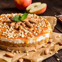 Zó maak je deze smeuïge herfsttaart met appels, noten en crème fraîche