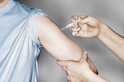 Wie zijn de Vlaamse vaccintwijfelaars? Jana (35) vertelt waarom ze geen vaccin wil