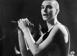 Alles over het turbulente leven van singer-songwriter Sinéad O'Connor