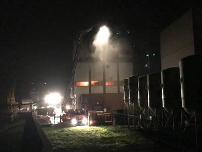 Forse schade bij zeer grote brand in Poederoijen