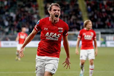 Stoïcijns AZ laat zich niet afleiden door dakramp