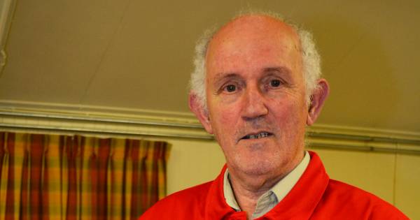 Zilveren speld wandelbond voor Walter van Erkelens
