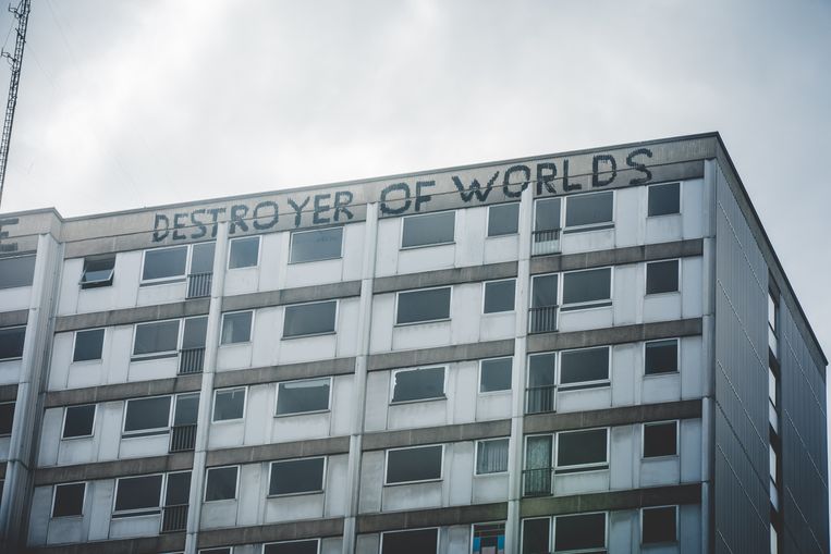 Donkere boodschap siert de laatste Rabottoren Gent In