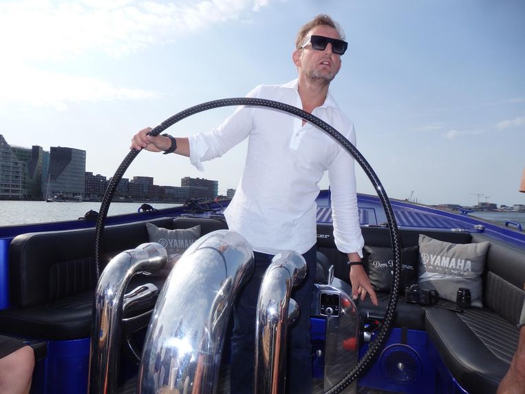 Hier dobbert een kleine zes ton voorbij | Het Parool