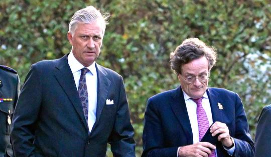 Federaal onderzoek naar oplichters die identiteit koning Filip misbruiken: slachtoffers krijgen AI-videogesprek