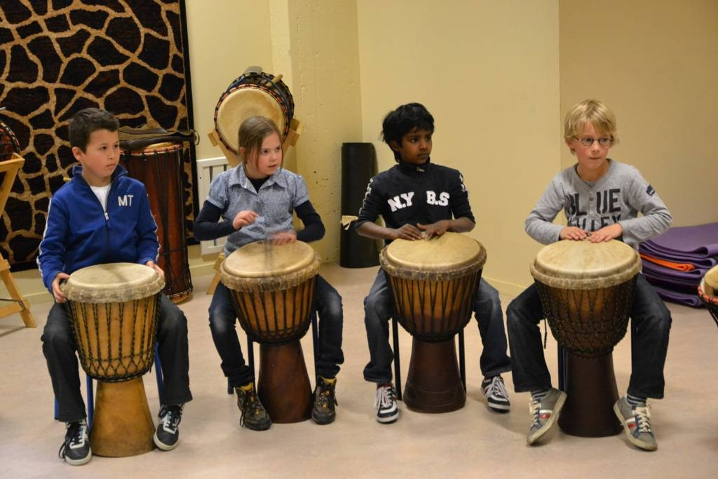 Cursus djembe voor 68 jarigen Foto AD.nl