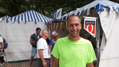 De reddende engel van de laatste lopers