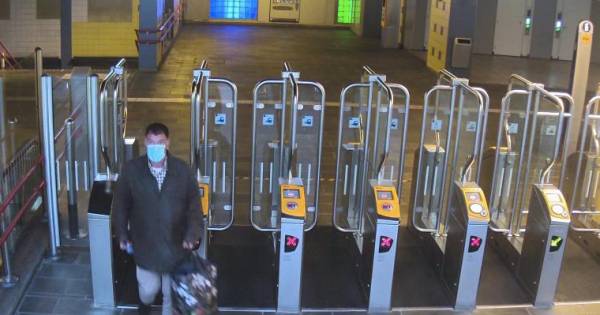De politie slaat alarm vanwege een ontsnapte TBS'er.
