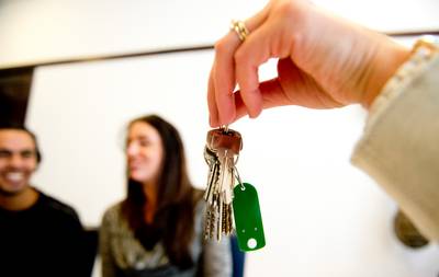 'Makelaars drijven prijs van huizen op'