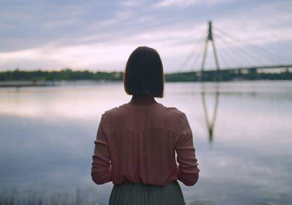 Eveline (40) verbrak de relatie met haar grote liefde vanwege haar kinderwens: “Ik was opgelucht én vond het moeilijk”